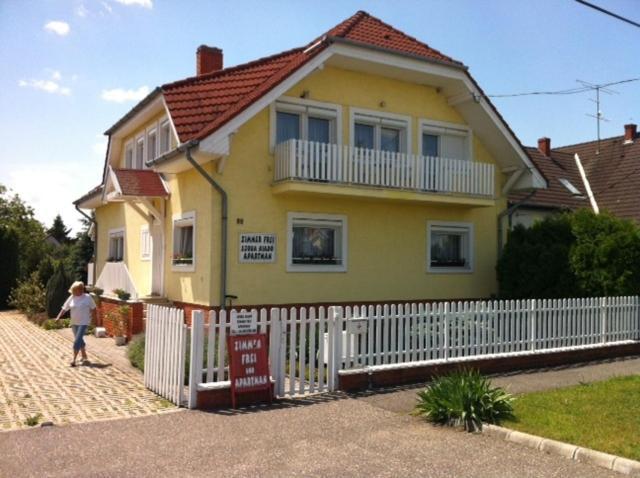 Gyoergyi Haus Buk Quarto foto