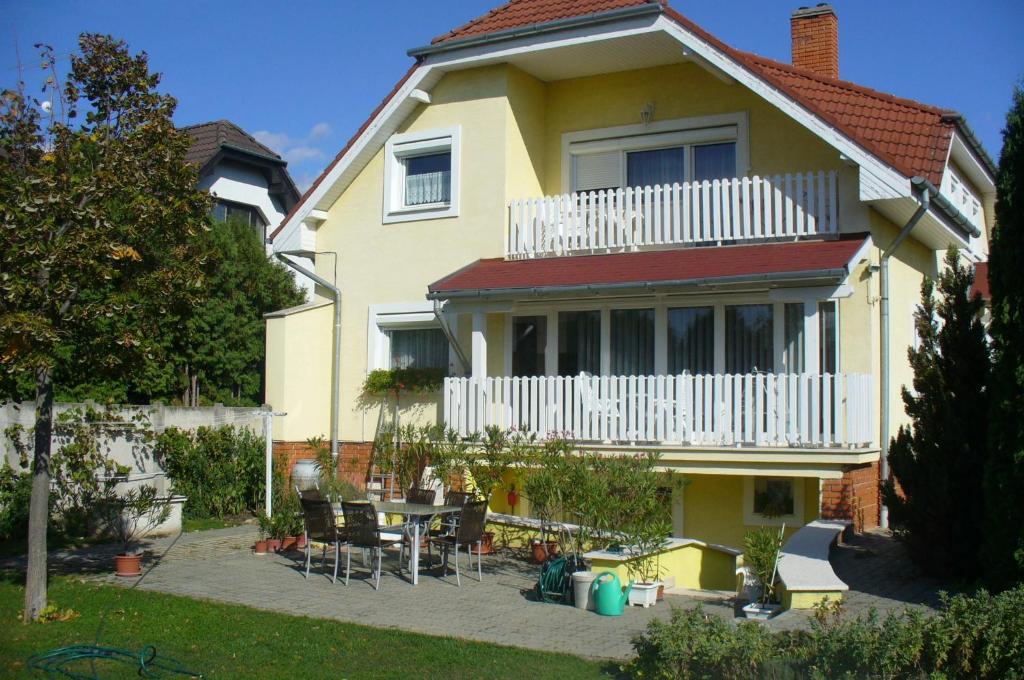 Gyoergyi Haus Buk Exterior foto